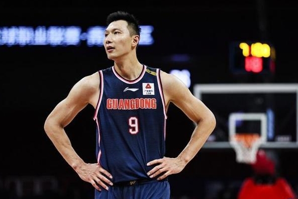 中国男篮9号球衣是谁？